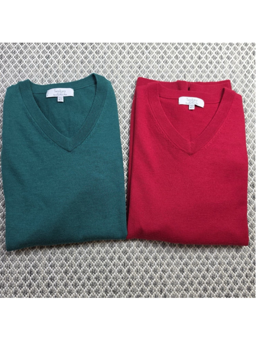 Turnbury Extra Fine Merino Wool V-Neck Sweater Bundle 2 Red Green Men’s XL